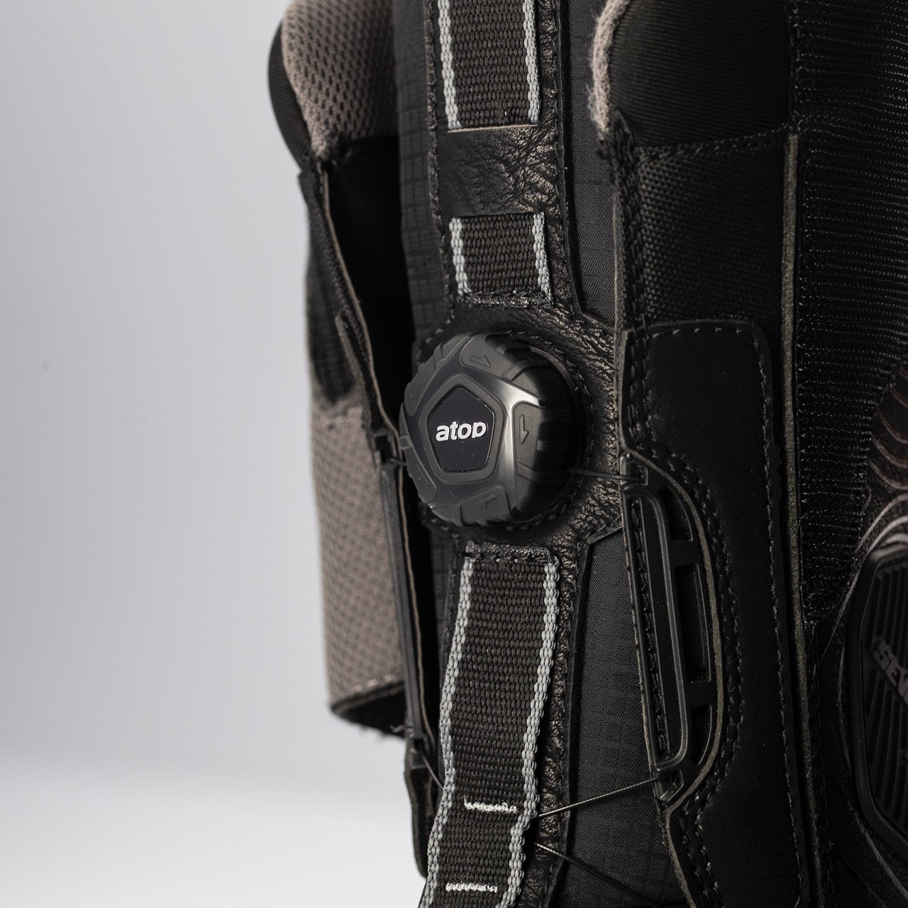 BOTA SD-BA6 STELVIO ALTA NEGRA/GRIS